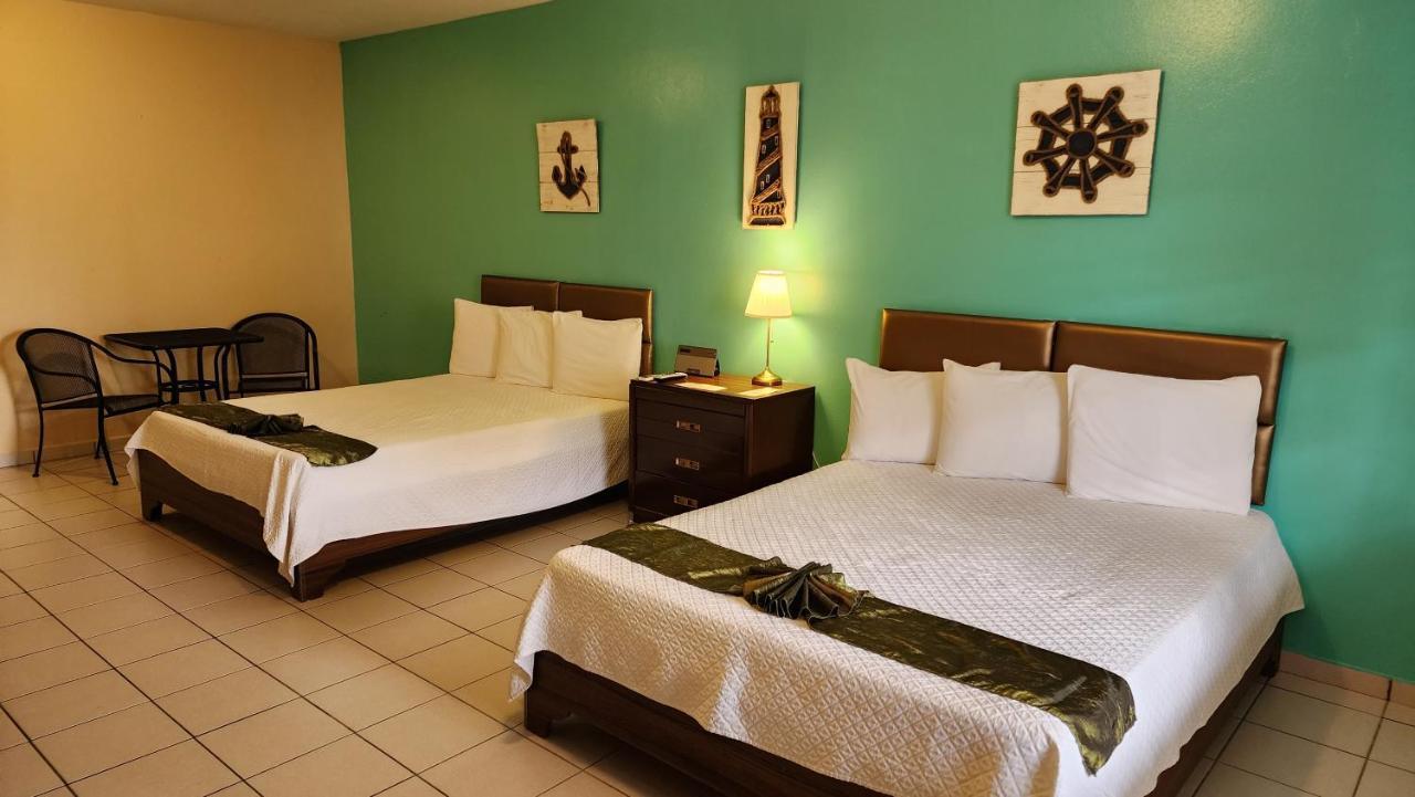 Combate Beach Resort Cabo Rojo Esterno foto